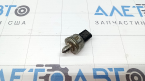 Senzor de presiune a combustibilului pentru Audi Q7 16-26 2.0T, 3.0T pe conducta de alimentare