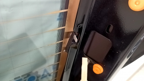 Дверь багажника голая со стеклом Ford Escape MK4 20-22 черный UM, ,со спойлером, с трапецией дворника и поводком, царапины на стекле