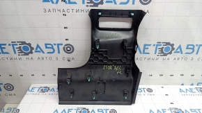 Накладка колени водителя Ford Escape MK4 20-26 черная, трещины в креплениях, царапины