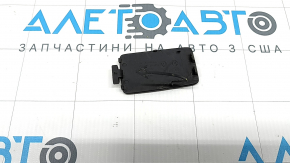 Заглушка буксировочного крюка заднего бампера правая Audi Q5 80A 18-20 надломано крепление