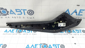 Накладка центральной консоли боковая верхняя левая Audi Q5 80A 18-24 кожа черная с черной строчкой