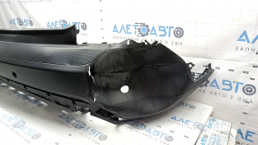 Bara spate, fără accesorii, Ford Escape MK4 20-26, cu senzori de parcare și fără bara de remorcare. Structură, zgârieturi, inelul senzorului de parcare cojit, rupt, fragment lipsă.