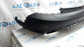 Bara spate, fără accesorii, Ford Escape MK4 20-26, cu senzori de parcare și fără bara de remorcare. Structură, zgârieturi, inelul senzorului de parcare cojit, rupt, fragment lipsă.