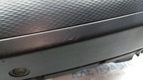 Bara spate, fără accesorii, Ford Escape MK4 20-26, cu senzori de parcare și fără bara de remorcare. Structură, zgârieturi, inelul senzorului de parcare cojit, rupt, fragment lipsă.