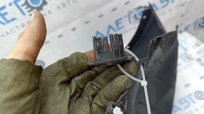 Bara spate, fără accesorii, Ford Escape MK4 20-26, cu senzori de parcare și fără bara de remorcare. Structură, zgârieturi, inelul senzorului de parcare cojit, rupt, fragment lipsă.