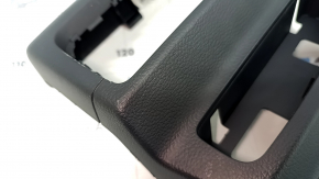 Ornamente consolei centrale spate Audi Q5 80A 18-24, negre cu ornamente inferioare, uzate