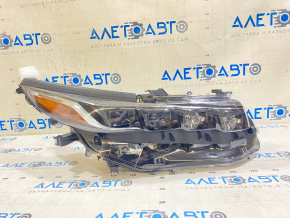 Фара передняя правая в сборе Toyota Prius 50 Prime 17-19 LED