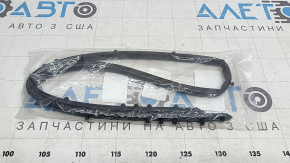 Уплотнитель капота на бампере Hyundai Santa FE 21-23