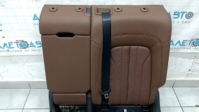 Spătarul scaunelor din spate, al doilea rând de scaune stânga, Audi Q5 80A 18-20, piele maro, standard, cu centură și cotieră neagră, încălzit, mecanic