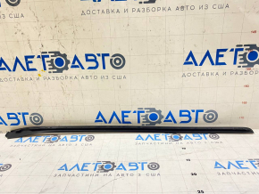Молдинг лобового стекла левый VW Jetta 19-26