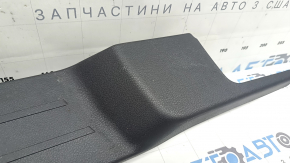 Накладка порога задняя правая Toyota Sienna 21-26 темно-серая, царапины
