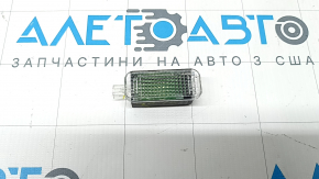 Плафон освещения обшивки двери задней левой Audi Q5 80A 18-24