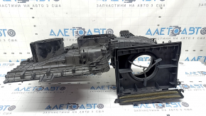 Корпус печки голый вентиляция Ford Escape MK4 20-26 трещина в креплении