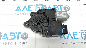 Мотор стеклоподъемника передний левый Kia K5 21-24
