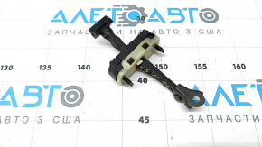 Ограничитель двери задней левой Kia K5 21-26