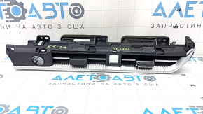 Deflector central cromat pentru conducta de aer pentru bordul Kia K5 21-24, cu sistem start-stop