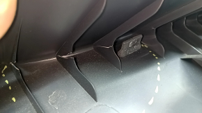 Обшивка двери багажника VW Tiguan 09-18 черная, царапины, треснута