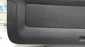 Обшивка двери багажника VW Tiguan 09-18 черная, царапины, треснута