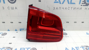 Фонарь внутренний крышка багажника левый VW Tiguan 12-18 рест, трещина