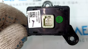 Кнопка открытия багажника внутренняя Kia K5 21-24 черная