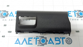Накладка передней панели левая Kia K5 21-24 черная с хромом