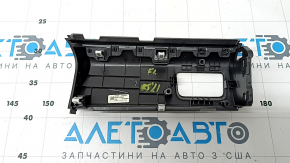 Накладка передней панели левая Kia K5 21-24 черная с хромом