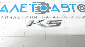 Emblema K5 pe capacul portbagajului modelului Kia K5 21-22