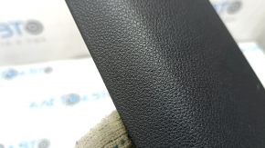 Ornamente bord dreapta jos, negre și cromate pentru Kia K5 21-24, cu sistem start-stop