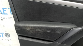 Обшивка двери карточка передняя левая VW Tiguan 09-17 черная, подлокотник кожа черный, вставка черная кожа, хром молдинг, под акустику Dynaudio, с ручкой хром, под химчистку, царапины