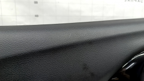 Обшивка двери карточка задняя левая Jeep Compass 22-26 черная, вставка серая кожа, с коричневой строчкой, царапины