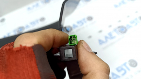 Prag interior ușă dreapta față negru Volvo XC90 16-23 cu inserție cromată și iluminare din spate, zgârieturi, suport conector defect