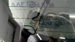 Дверь багажника голая со стеклом Nissan Rogue 21-26 S графит KAD, с проводкой, потерта обшивка