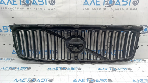 Решетка радиатора grill со значком Volvo XC90 16-19 черная, обрамление хром, под камеру