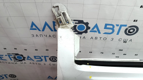 Порог правый Volvo XC90 16-26 с уплотнителем, белый, царапины, надрывы, замят, оклеено крепление, запилен