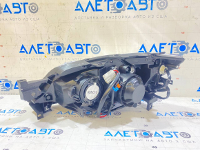 Фара передняя правая Subaru Impreza WRX GH 08-11 галоген с кронштейном