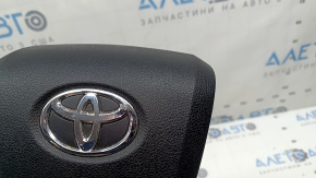 Подушка безопасности airbag в руль водительская Toyota Prius 50 16-22 черная, царапины, ржавый пиропатрон