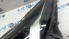 Фара передняя правая в сборе Toyota Prius 50 19-22 LED, сколы