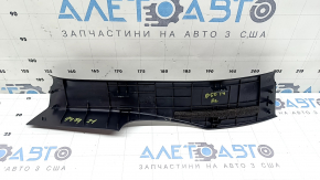 Накладка порога задняя левая Toyota Prius 50 16-22 черная, потерта