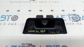 Накладка замка двери багажника Toyota Prius 50 16-22 царапины, надломано крепление