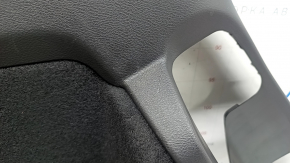 Обшивка арки левая Nissan Rogue 21-22 черная, под цельный пол US built, царапины, нет крепления