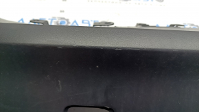 Губа заднего бампера центральная Toyota Prius 50 19-22 структура, царапины, сколы