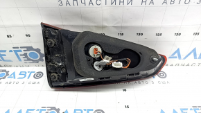 Фонарь внутренний дверь багажника правый Hyundai Tucson 19-21 галоген, царапины