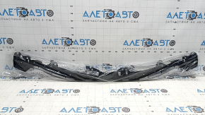 Кронштейн переднего бампера центральный нижний Mazda CX-50 23-26