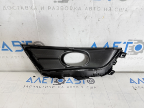 Решетка переднего бампера правая Honda CRV 17-19 под ПТФ с молдингом