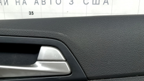 Panou decorativ ușă spate dreapta Hyundai Tucson 19-21 negru, inserție neagră, cotiera piele neagră, cu mâner, zgârieturi, element de fixare rupt
