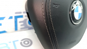 Подушка безопасности airbag в руль водительская BMW X7 G07 19-26 черная, царапина, ржавый пиропатрон