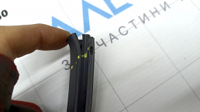 Уплотнитель капота Honda Civic XI FE/FL 22-26 надрыв
