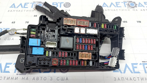 Блок предохранителей подкапотный Toyota Prius 50 16-22 в сборе, без крышек