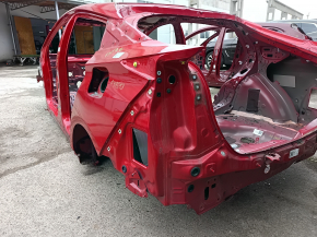 Четверть крыло задняя левая Toyota Prius 50 19-22 под BSM на кузове, красная, тычки, вмятина