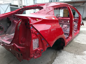 Четверть крыло задняя правая Toyota Prius 50 19-22 под BSM, на кузове, красная, тычки, вмятины